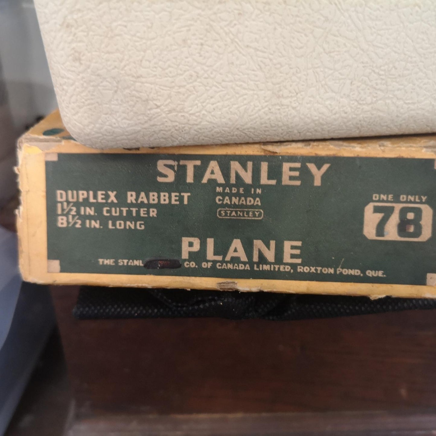 Vintage Stanley No. 78 Duplex Rabbet Plane box with green label, made in Canada, featuring 1 ½-inch cutter and 8 ½-inch body.