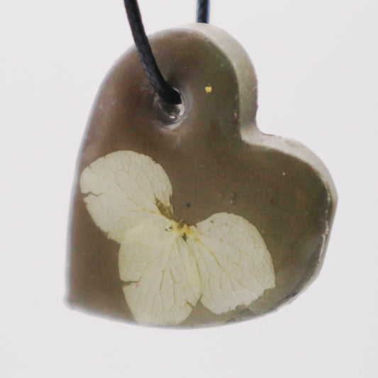 Woodland Bloom Heart Pendant - Devil n Dove Online