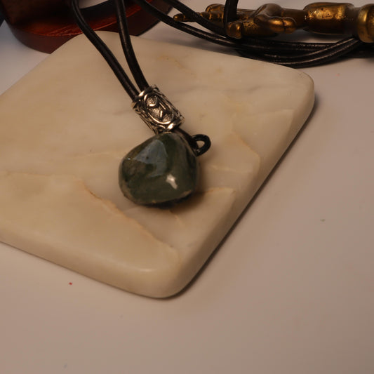 Elegant Green Stone Pendant