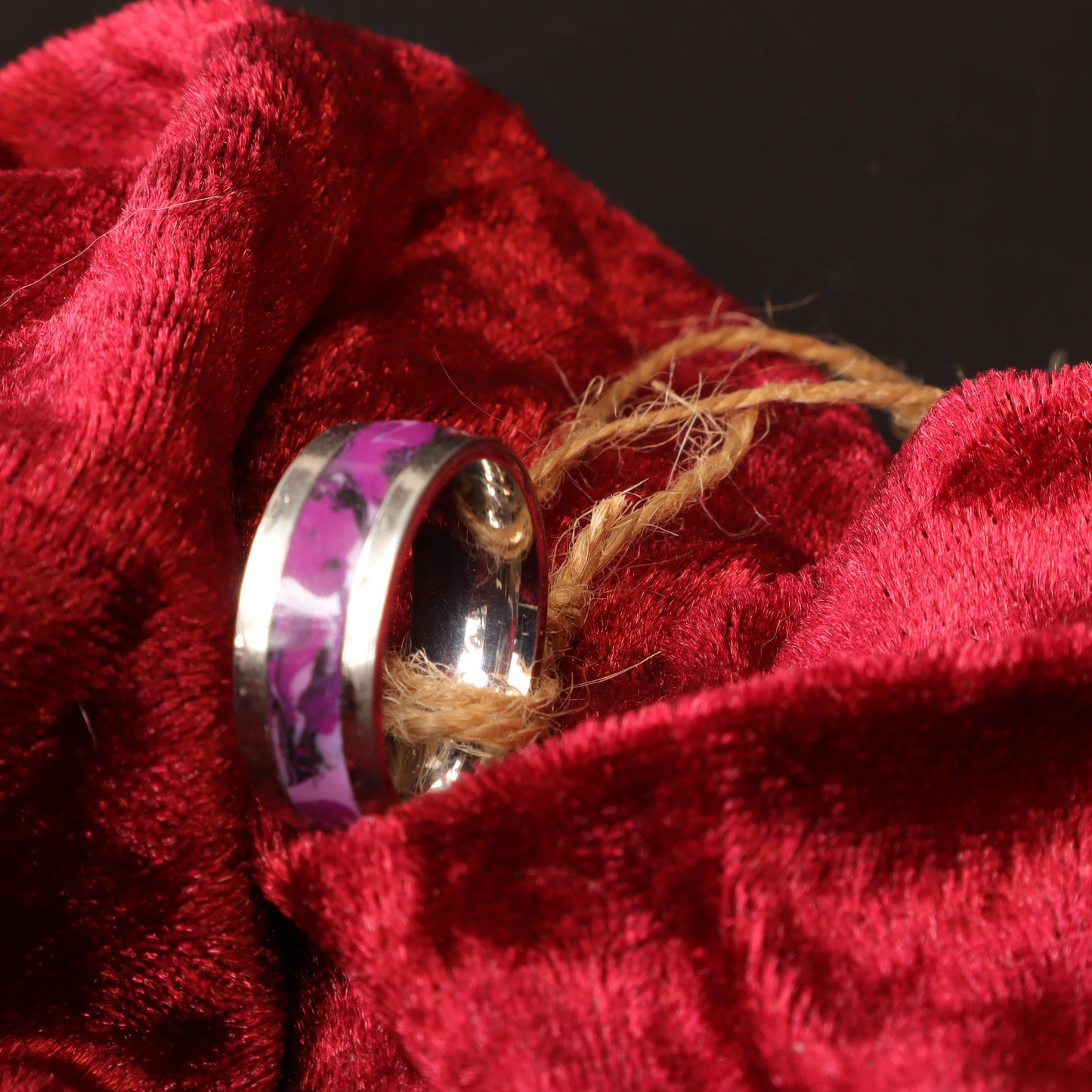 Silver-tone resin ring with a marbled amethyst purple inlay